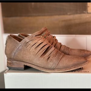 Free People shoe tan womens 39